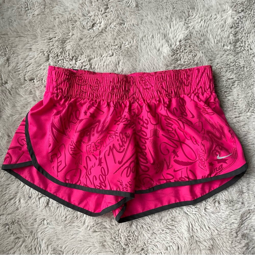 Nike pink athletic running shorts graphics workout size m medium dri fit printed